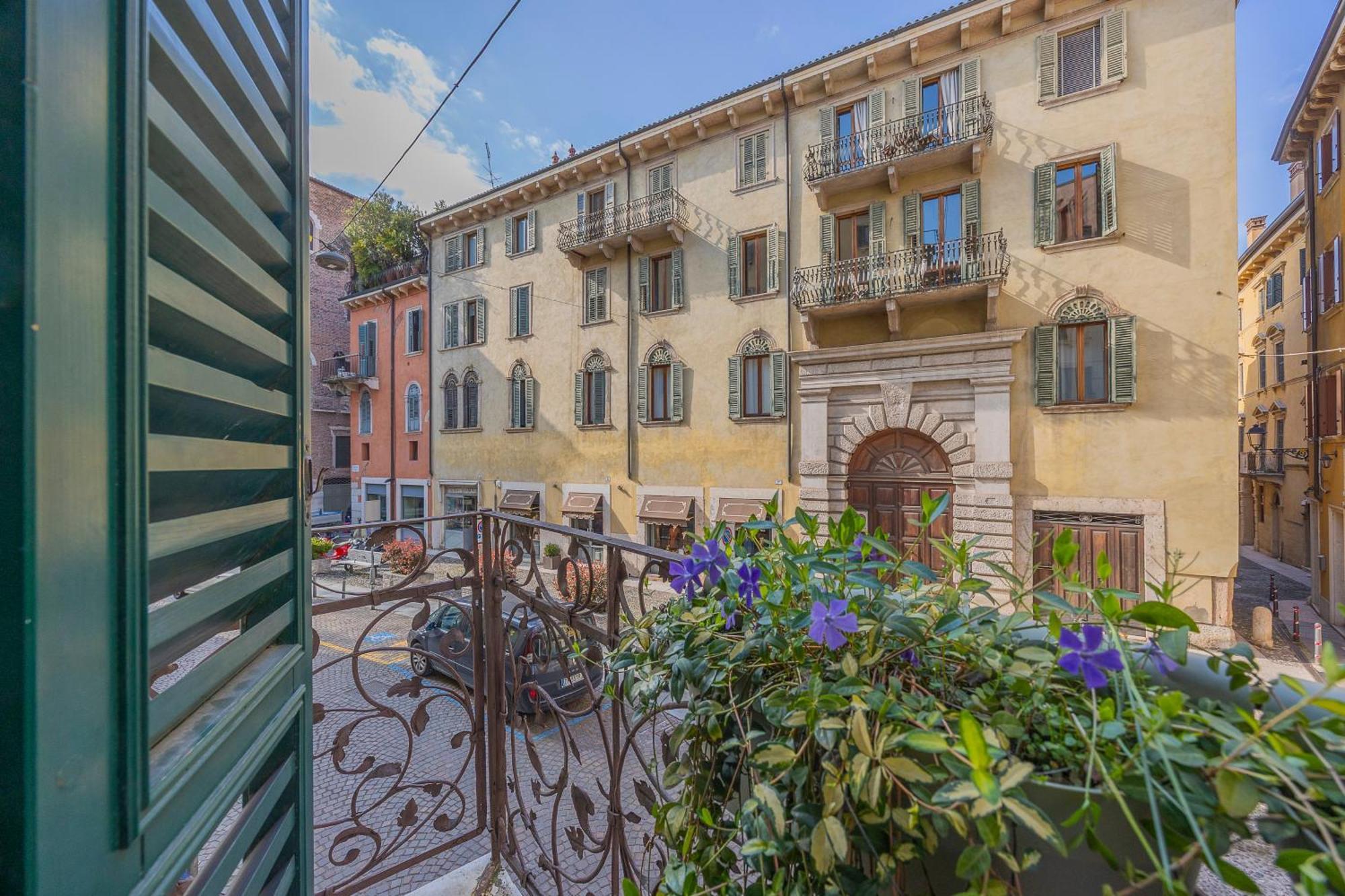 Domus Largo Pescheria Verona Exterior foto